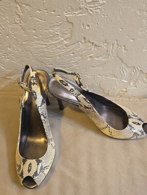 Ann Taylor Yellow and Black Snake-Print Peep-Toe Slingbacks